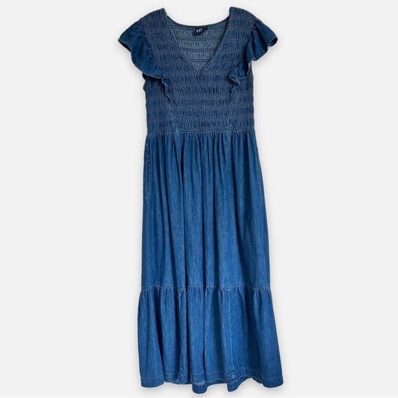 GAP Organic Cotton Smocked Flutter Sleeve Denim Midi Dress with Washwell Medium - Picture 2 of 8